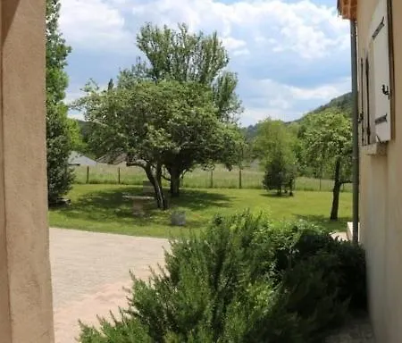 Vila Spacieuse En Ardeche Avec Piscine , En Bord De Riviere
