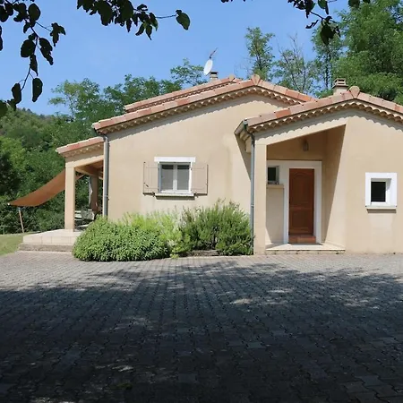 Vila Spacieuse En Ardeche Avec Piscine , En Bord De Riviere