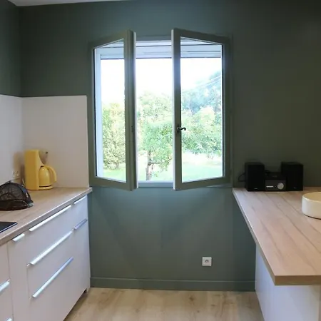 Vila Spacieuse En Ardeche Avec Piscine , En Bord De Riviere *